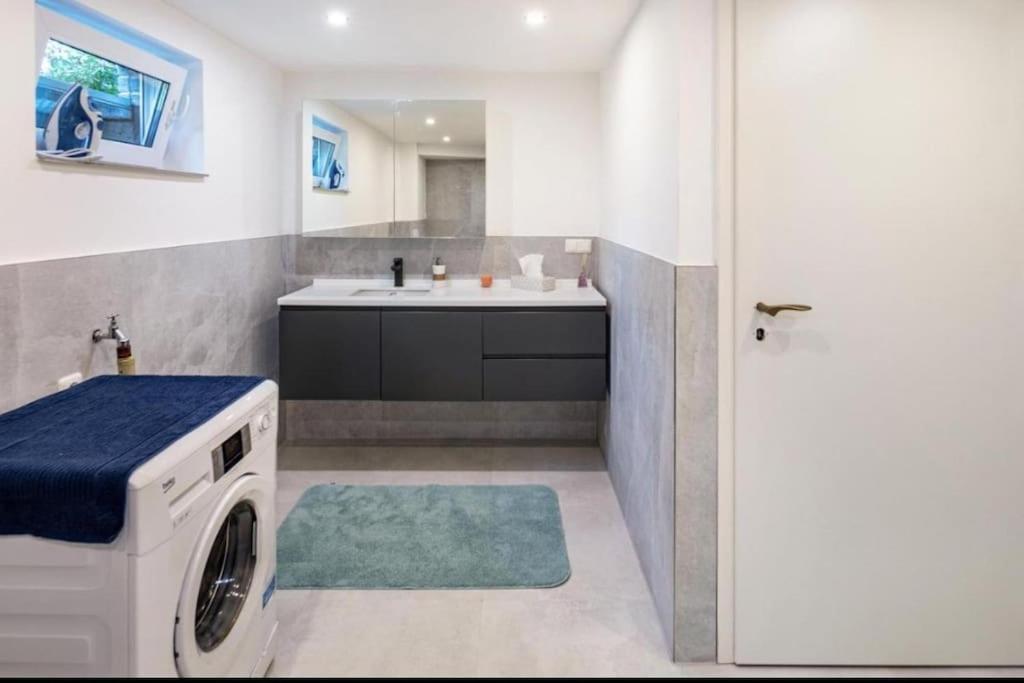 Cityloft Kassel 1 - Zentrale Unterkunft Fuer Gruppen Bis 7 Personen - Parkplatz - Netflix Εξωτερικό φωτογραφία