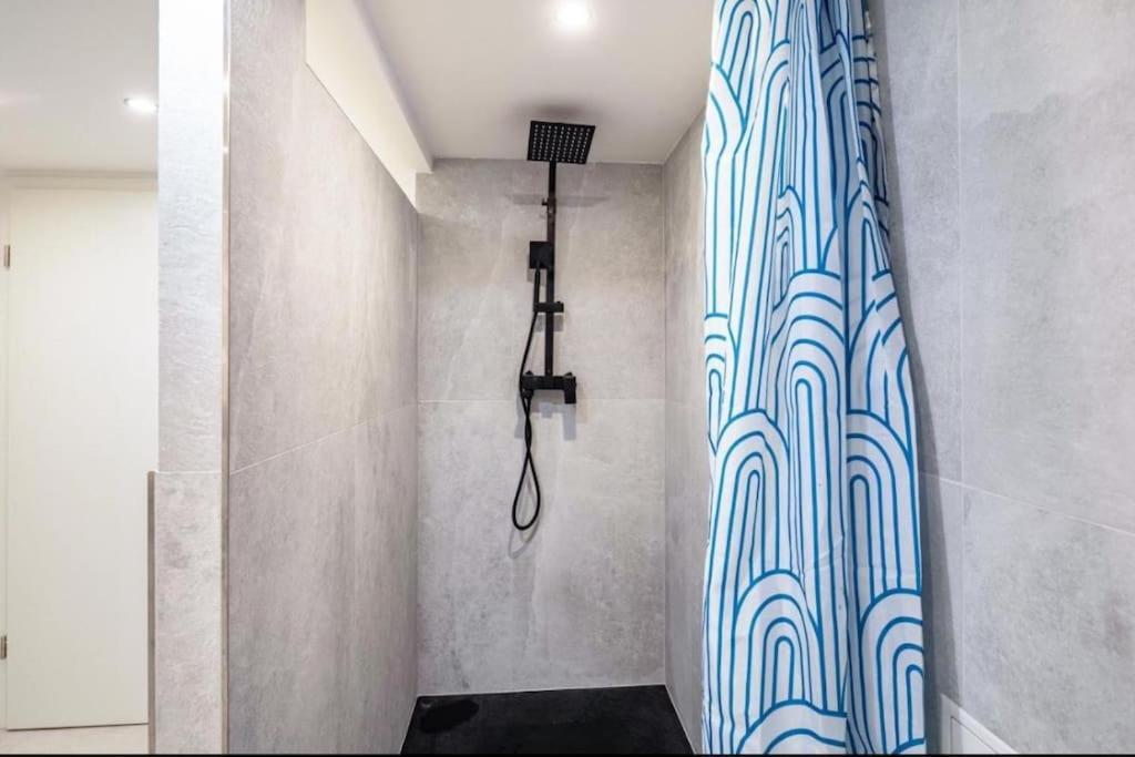 Cityloft Kassel 1 - Zentrale Unterkunft Fuer Gruppen Bis 7 Personen - Parkplatz - Netflix Εξωτερικό φωτογραφία
